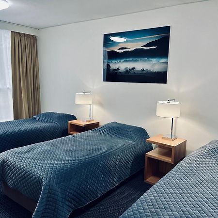 Heemskirk Motor Hotel Zeehan Ngoại thất bức ảnh