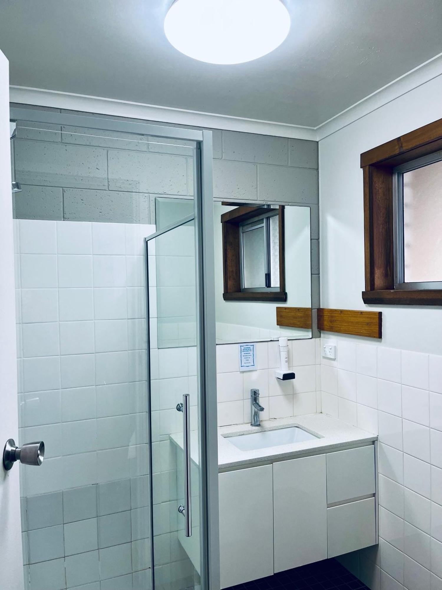 Heemskirk Motor Hotel Zeehan Ngoại thất bức ảnh