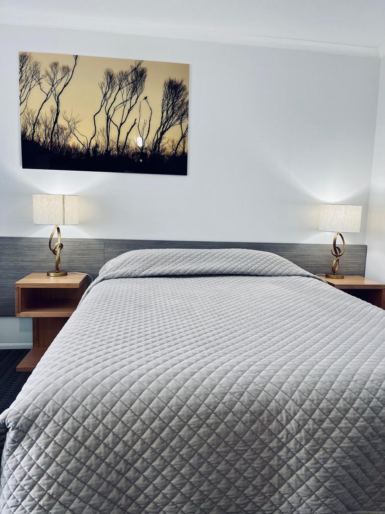 Heemskirk Motor Hotel Zeehan Ngoại thất bức ảnh