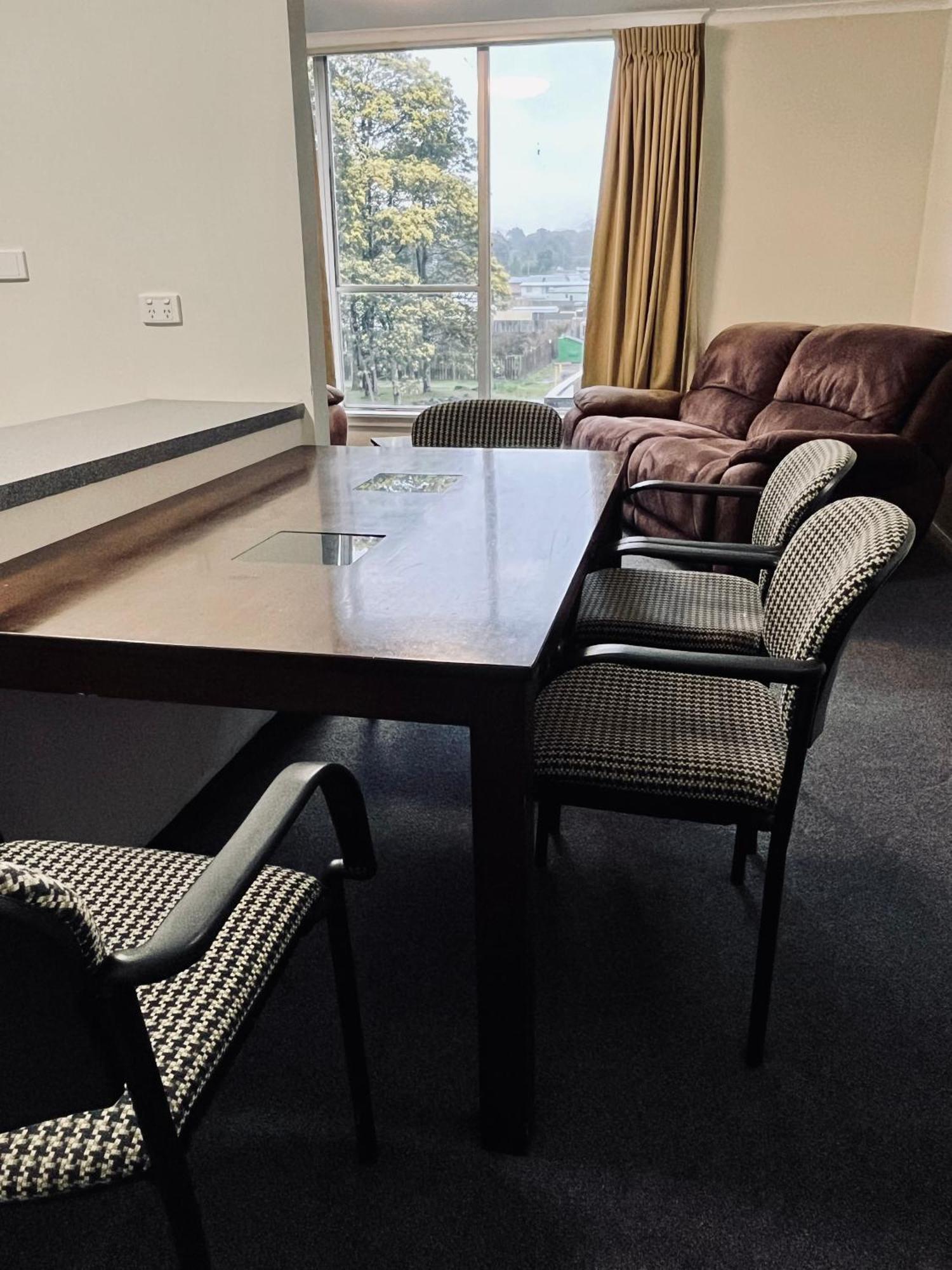 Heemskirk Motor Hotel Zeehan Phòng bức ảnh